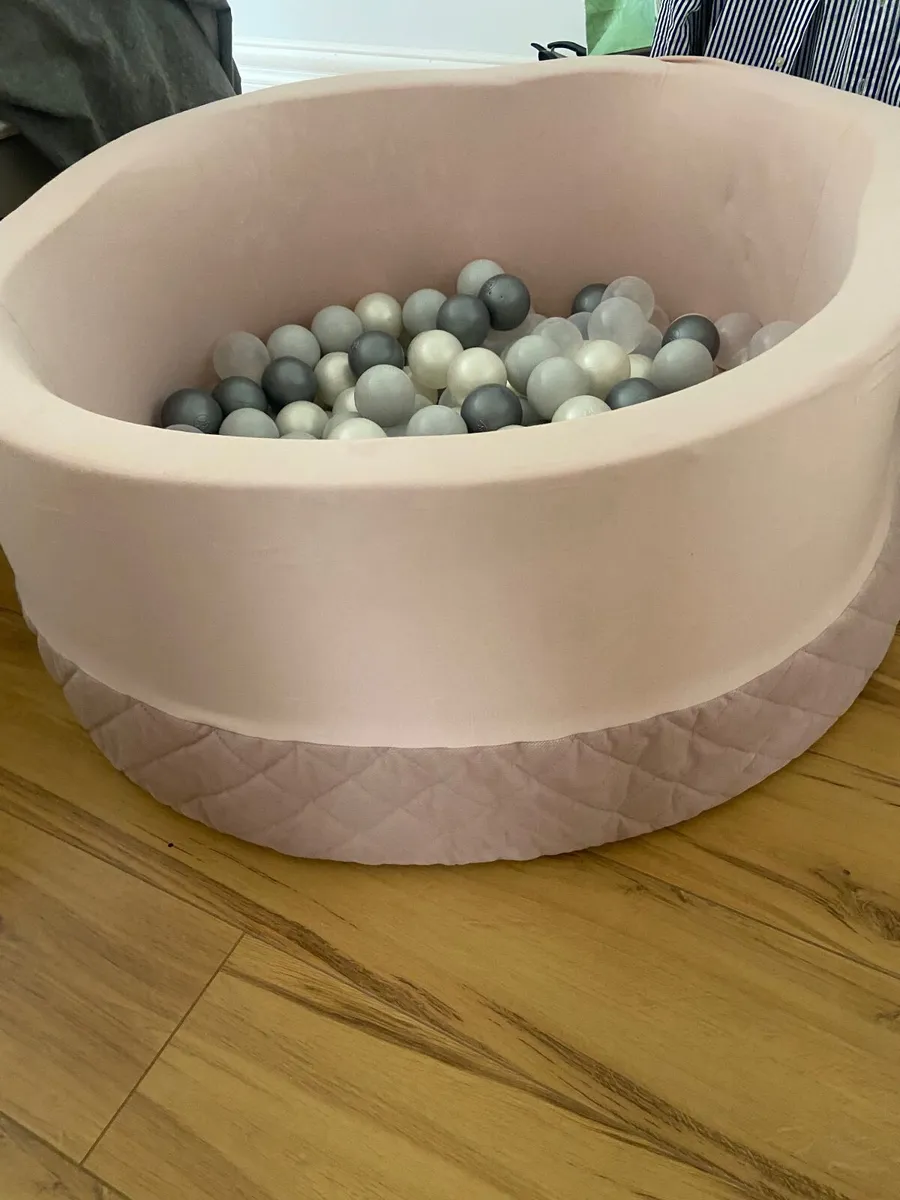 Ball pit - Image 3