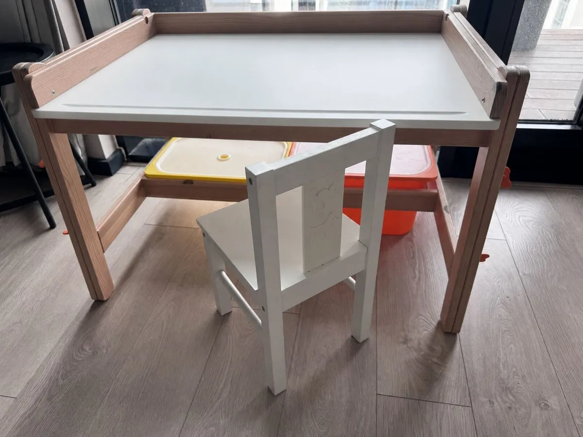 IKEA FLISAT children’s desk and chair, adjustable - Image 2