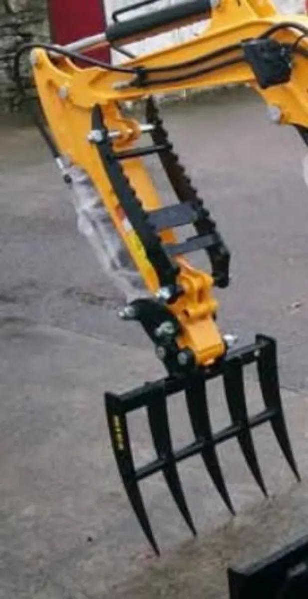 MIVA MINI DIGGER RAKE 25mm pins - Image 1
