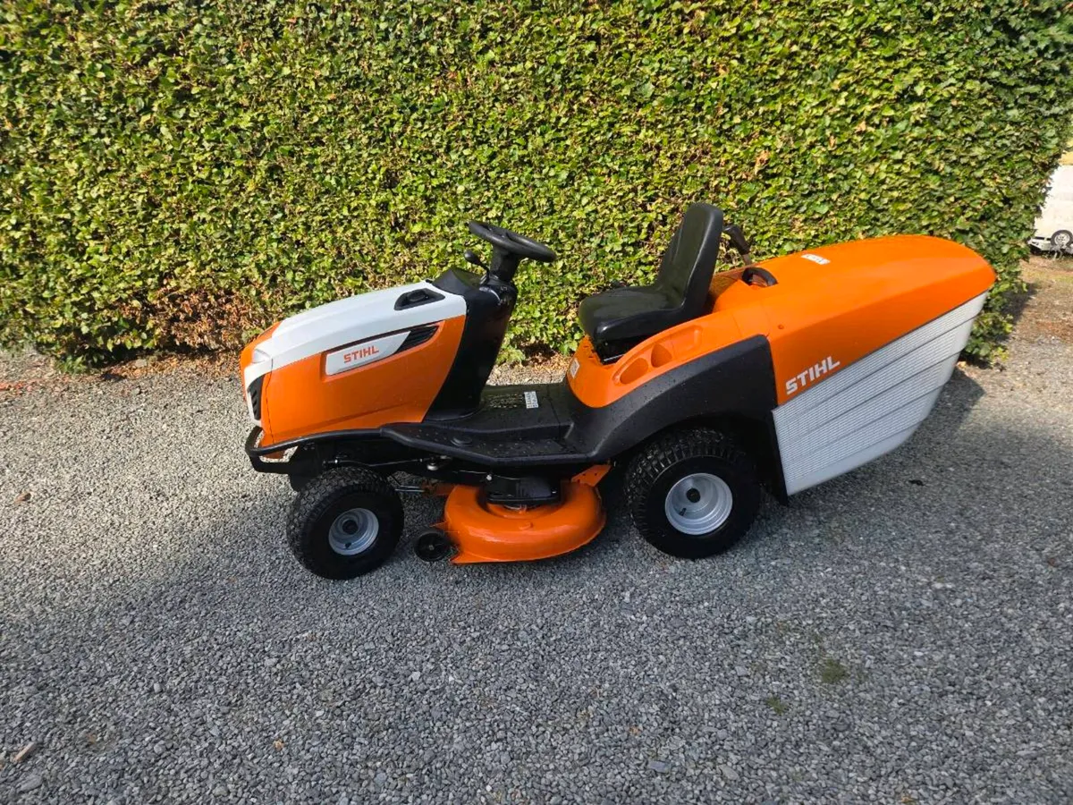 Ride on lawnmower - Image 3