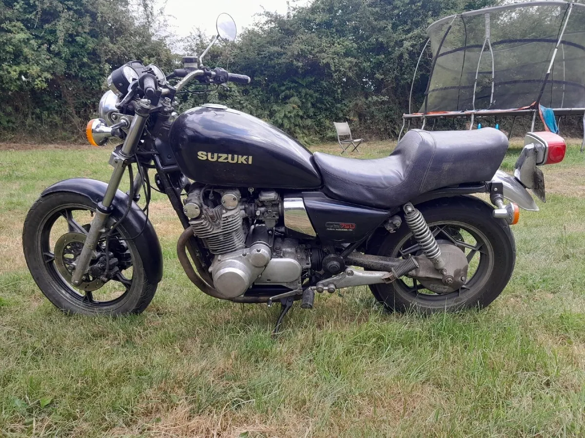 Suzuki GS 750 1981 - Image 1