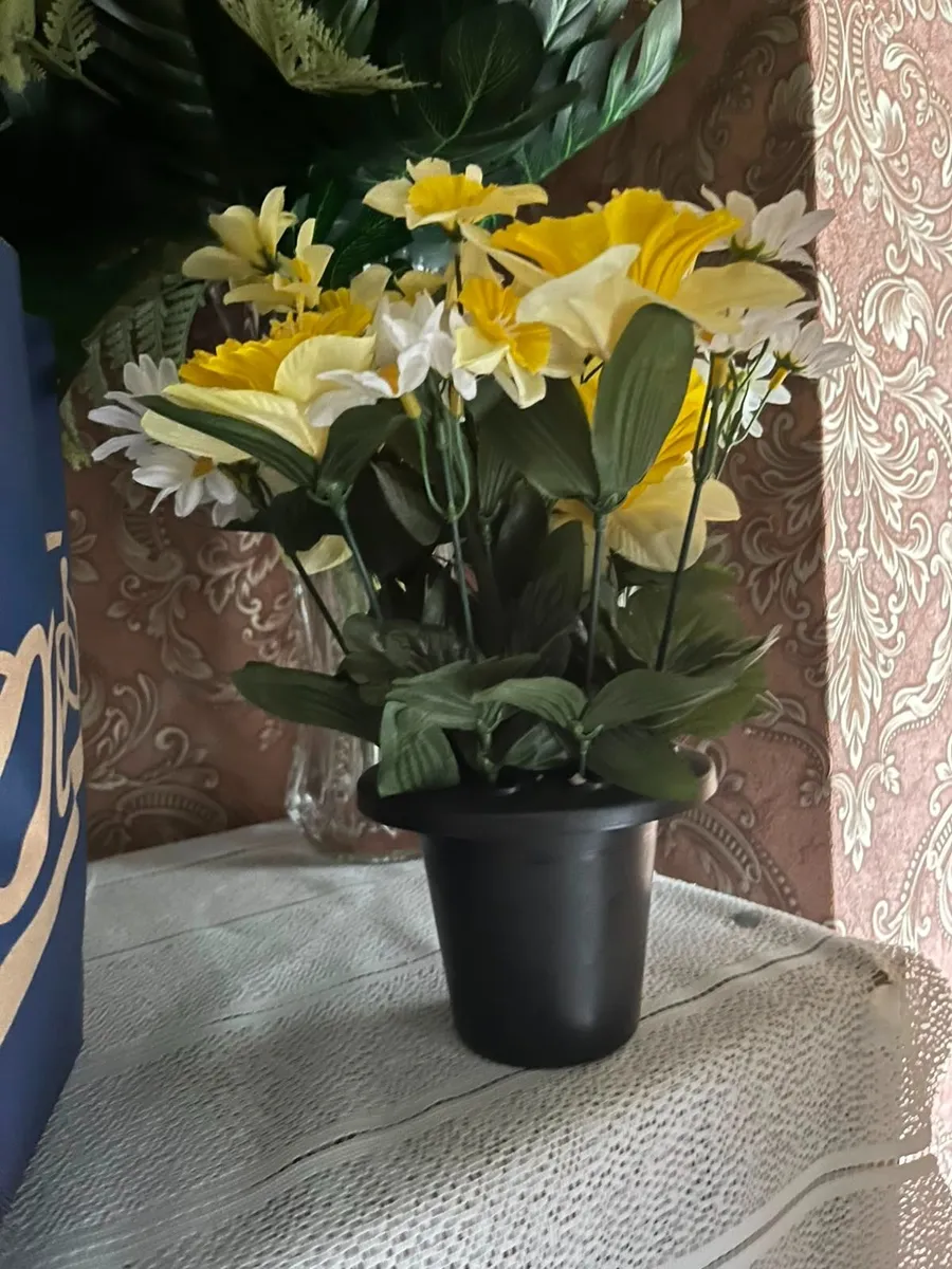 Artificial Flower Pot – Decorative Home Ornament - Image 3