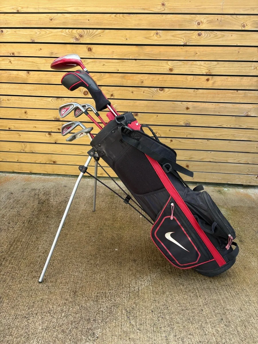 Junior Golf Clubs - Image 1