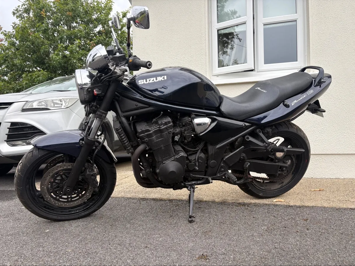 Suzuki Bandit 1200 2004 NEEDS CARS CLEANED - Image 1