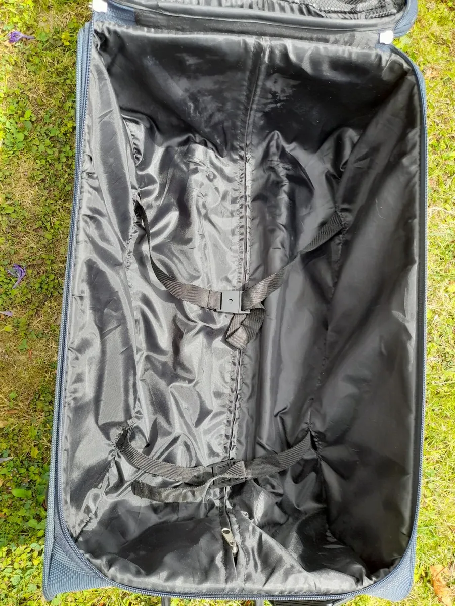 Case for sale - Image 2