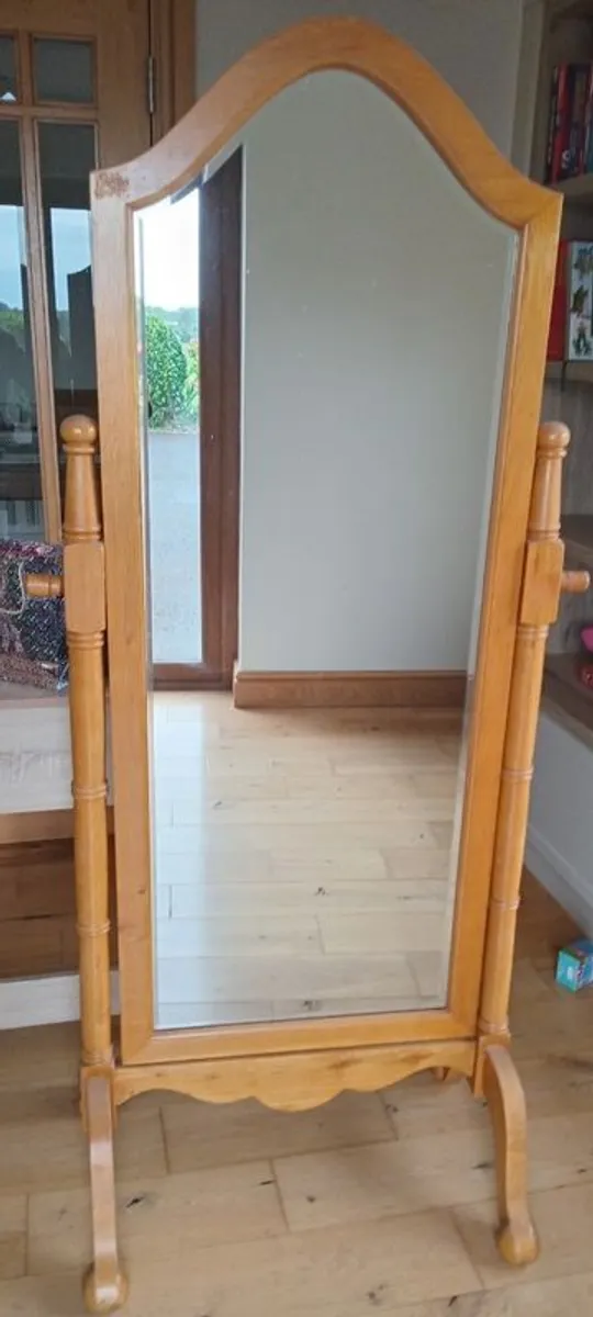Free standing Mirror