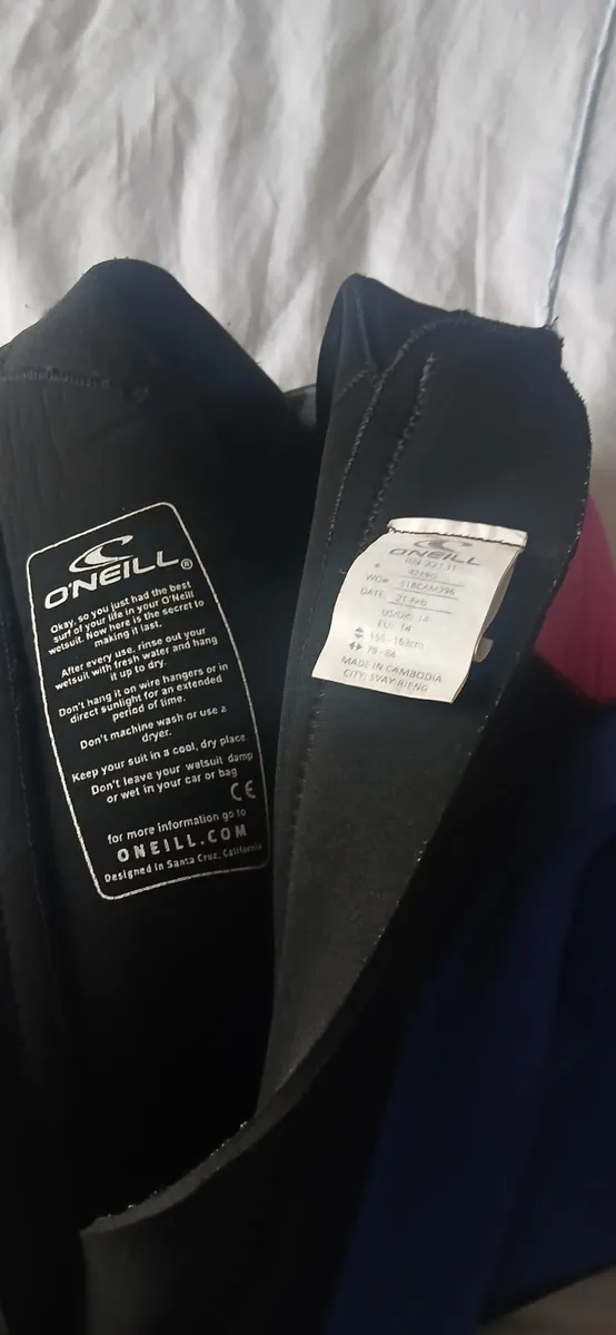 Wetsuit age 14 - Image 3