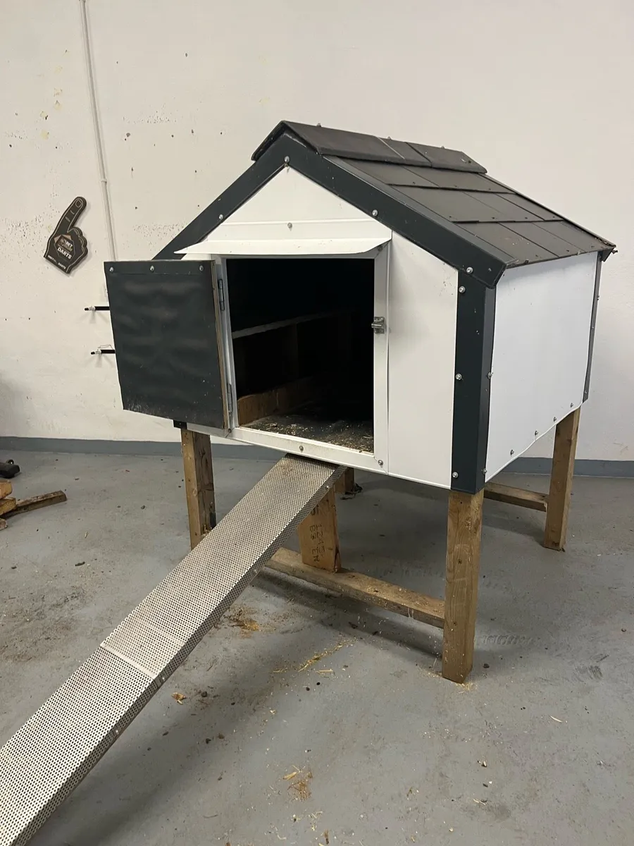 Chicken coop - Image 4