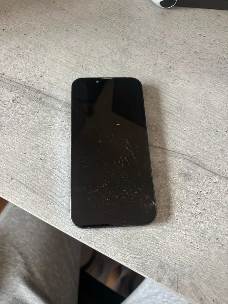 iPhone 13 Pro - Image 2