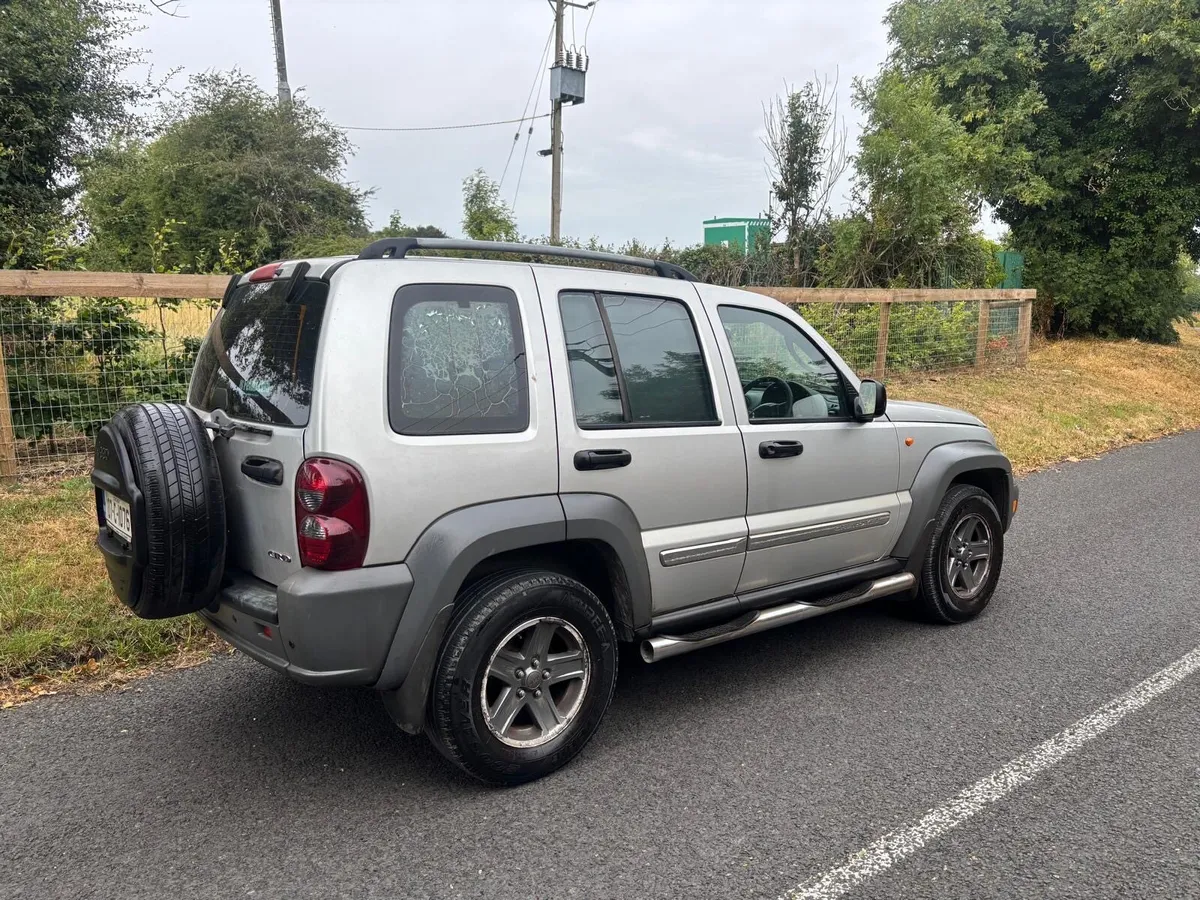 Jeep Cherokee automatic - Image 2