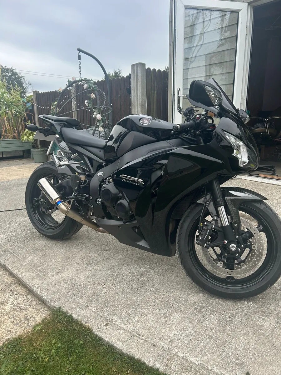 Honda fireblade 1000cc - Image 1