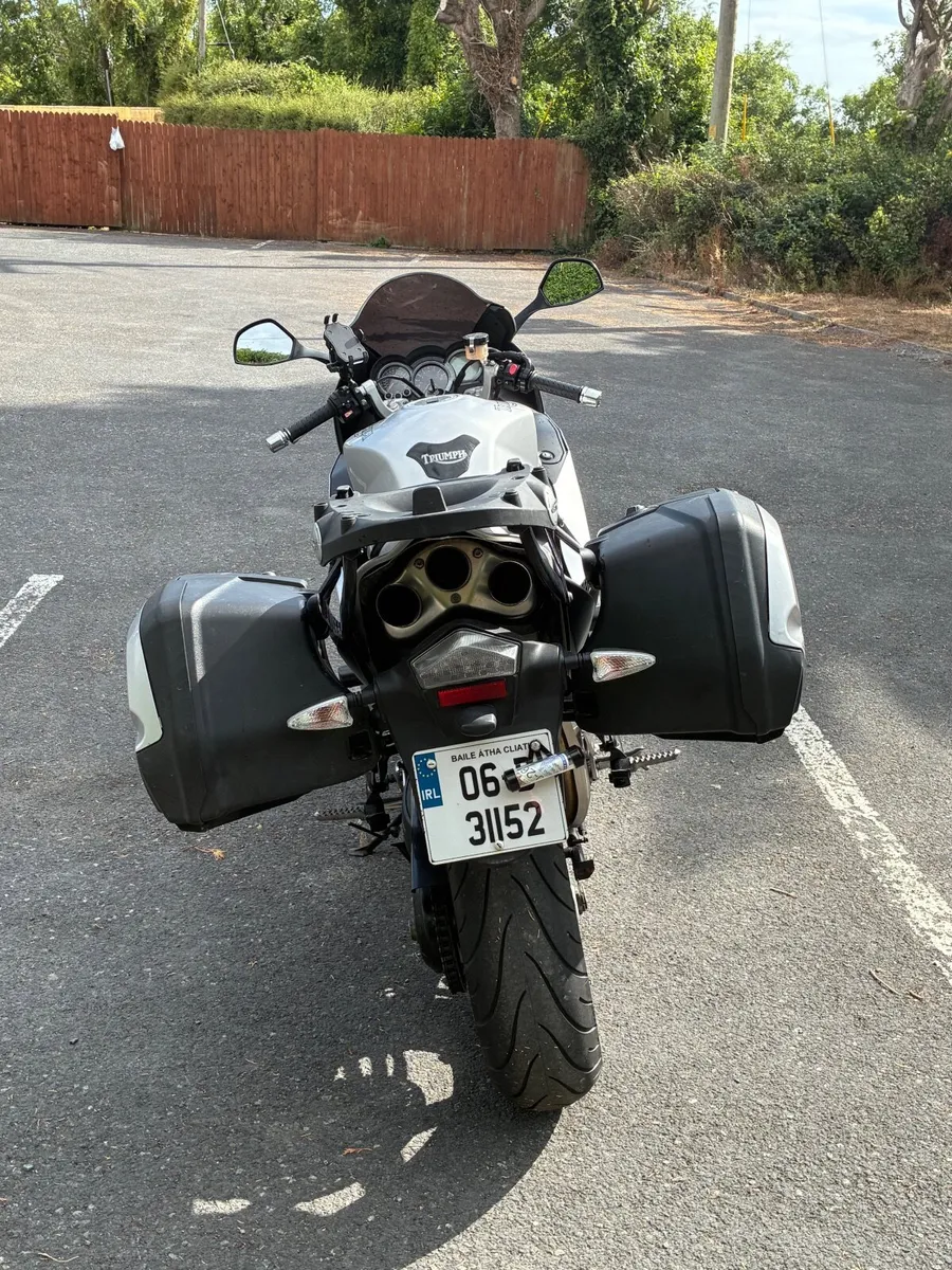Triumph Sprint 1050 ST 2006 - Image 4