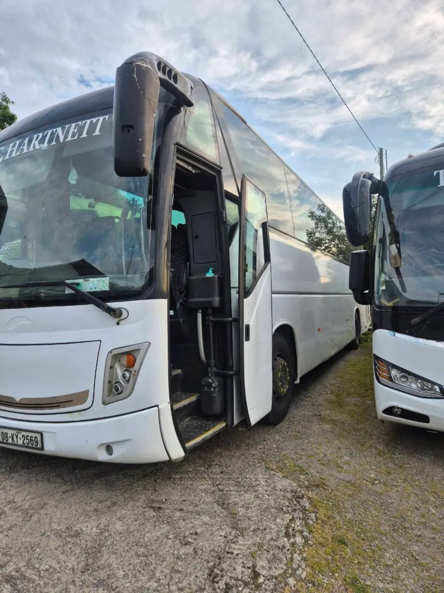 Bus - Image 3