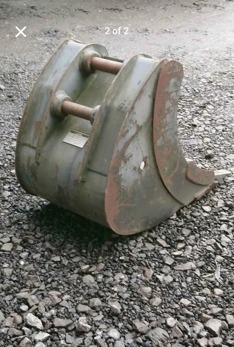 HITACHI ZAXIS MINI DIGGER BUCKETS 40mm pin - Image 2