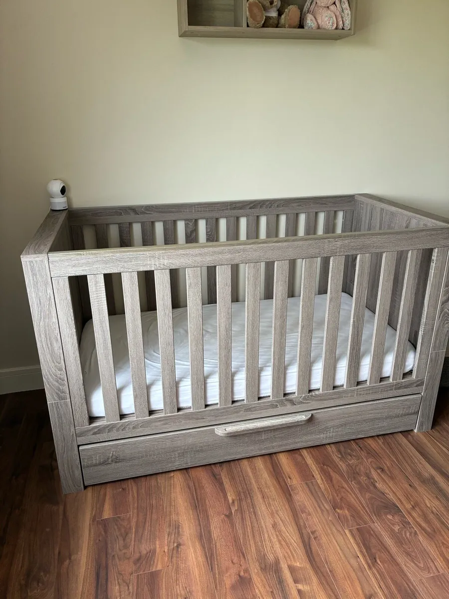 Mamas & Papas Atlas Cotbed - Image 1