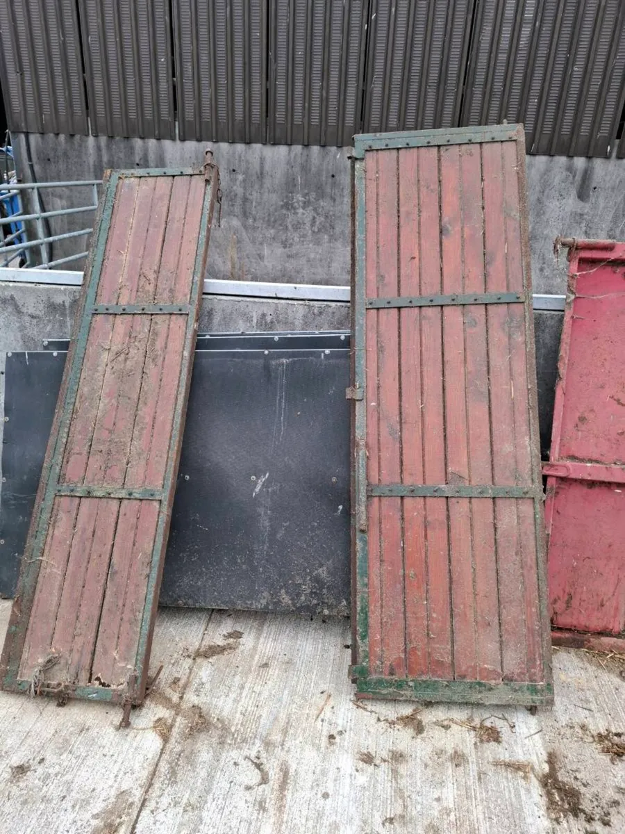 Grain trailer doors - Image 4