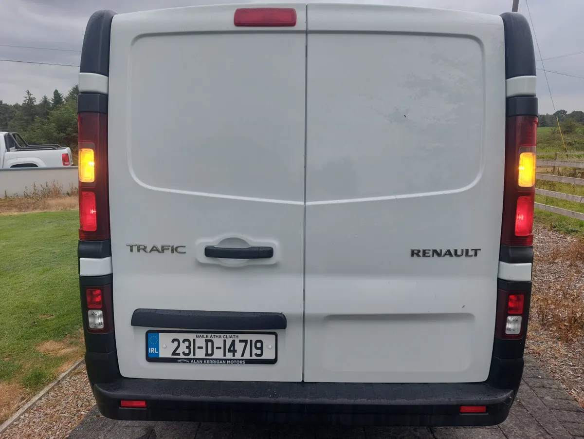RENAULT TRAFIC 2023' LWB / 130 BHP - Image 2