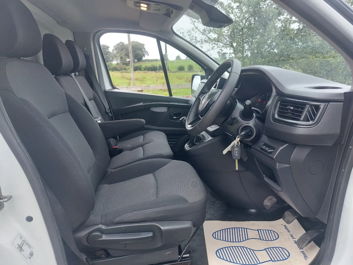 RENAULT TRAFIC 2023' LWB / 130 BHP - Image 4