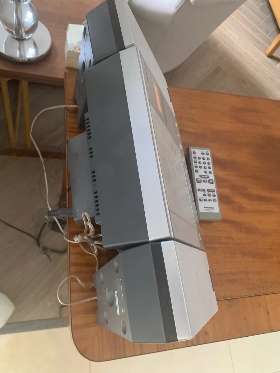 Panasonic CD Player and Radio - Image 3