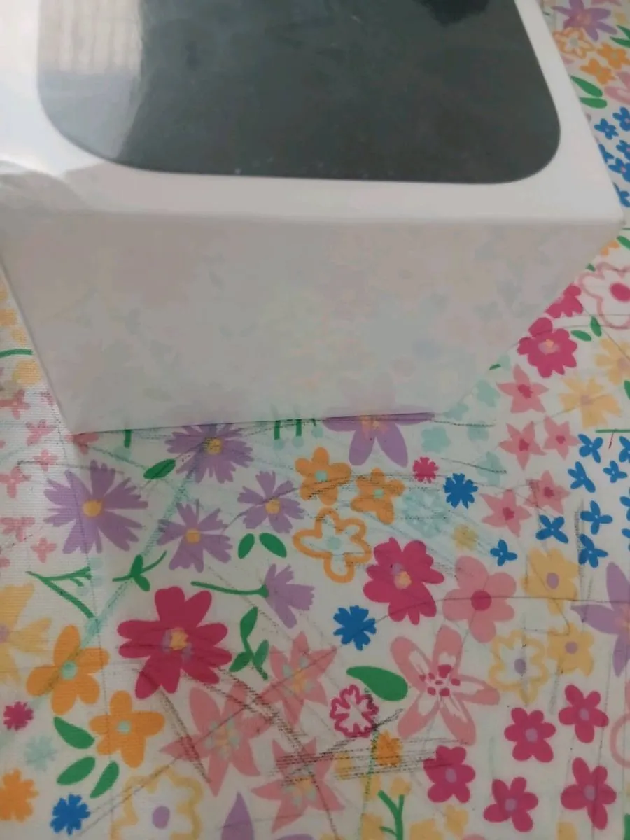Apple 4k tv 2nd gen - Image 4