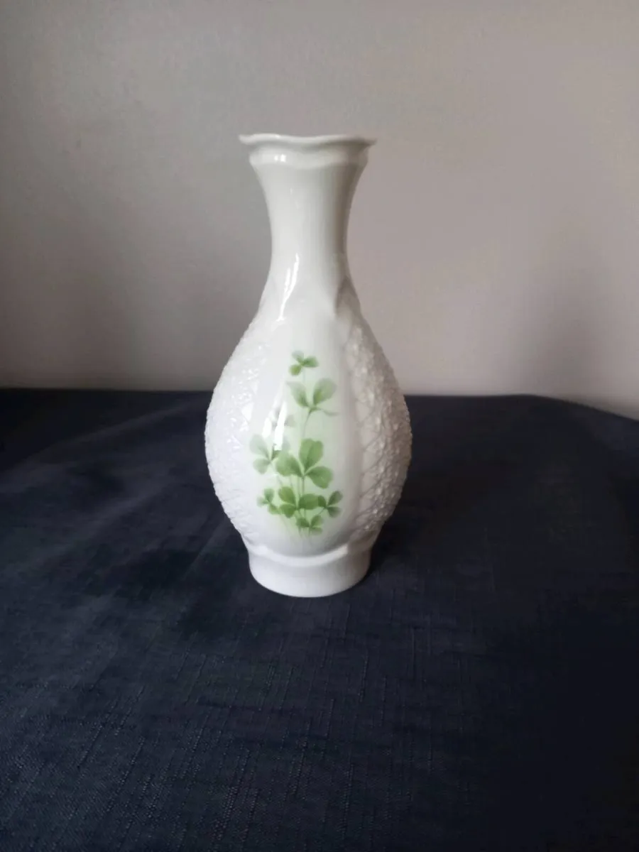 4 Donegal China Vases - Image 1