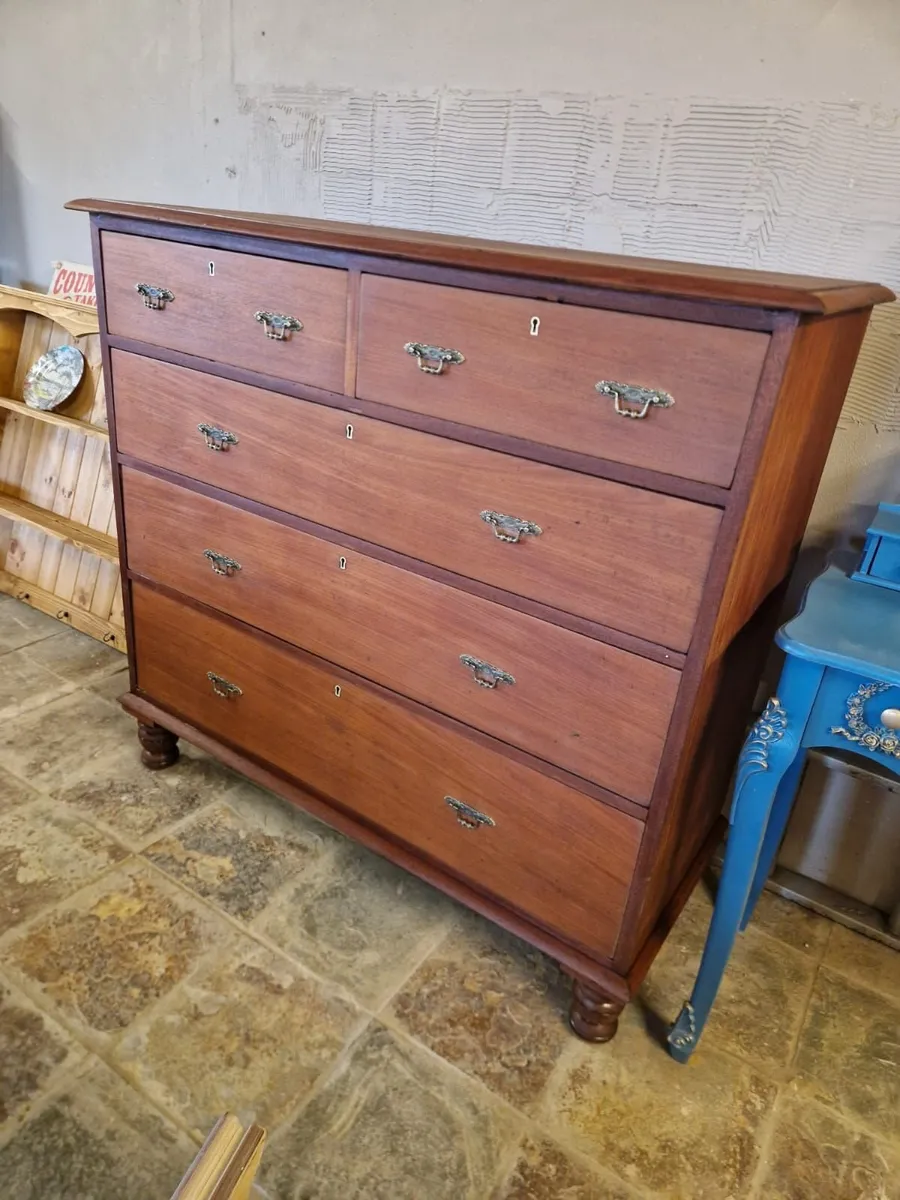 Large victorian mahogany chest of drawers - Image 1