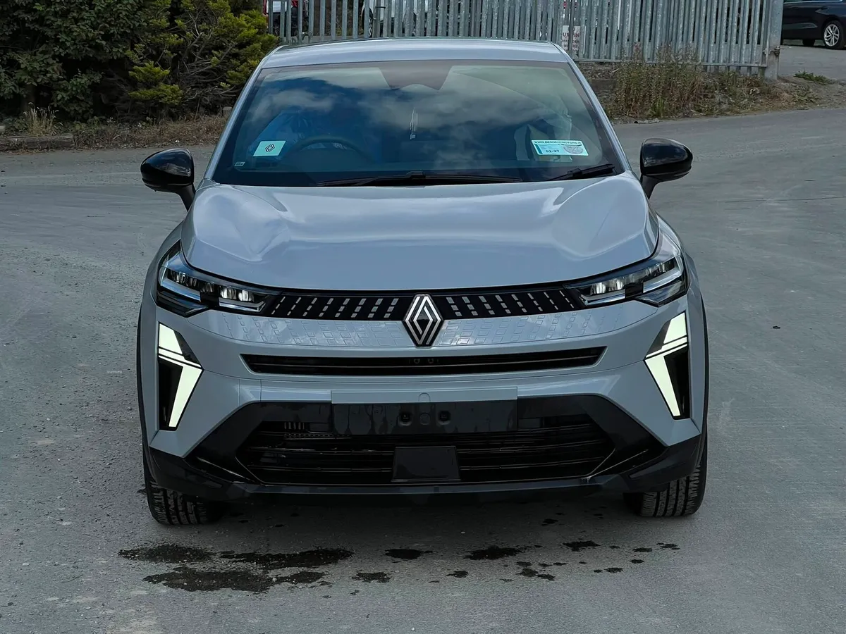RENAULT CAPTUR TCE EVOLUTION 2025 - Image 2