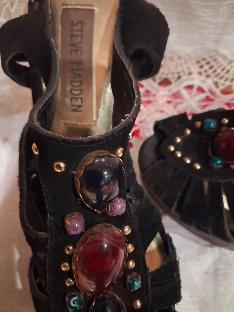 Shoes - Image 2