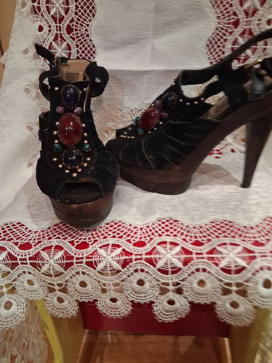 Shoes - Image 1