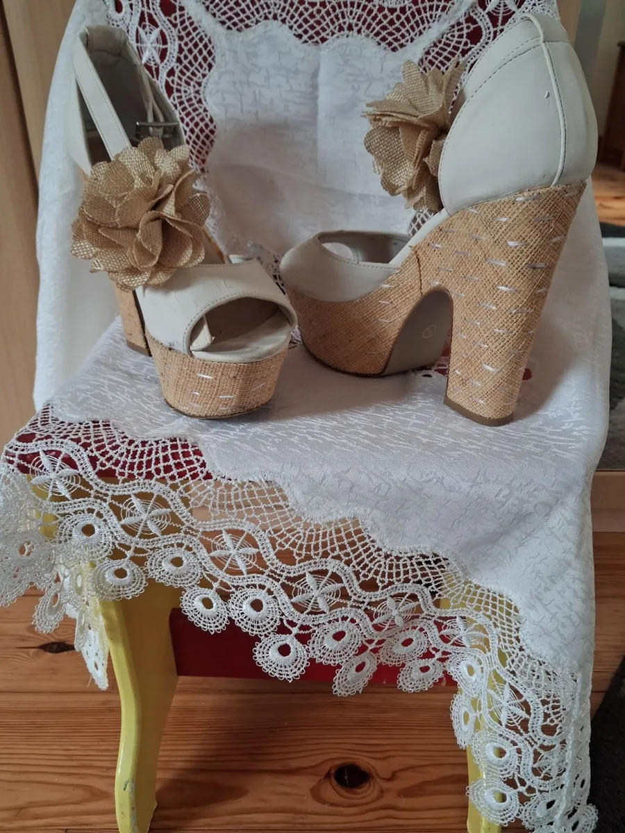 Shoe's