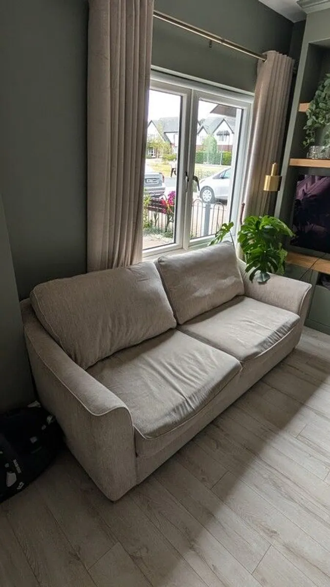 Comfortable 2 Seater Couch - Image 3