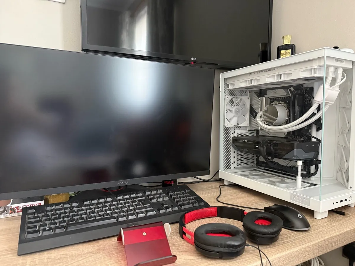 High end full gaming pc/setup - Image 3