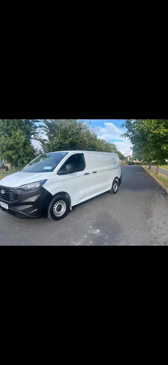 Ford Transit Custom 2025 - Image 1