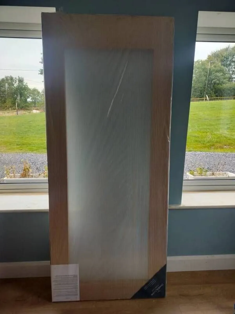 2 x White Oak Shaker Doors with Glass - Image 1