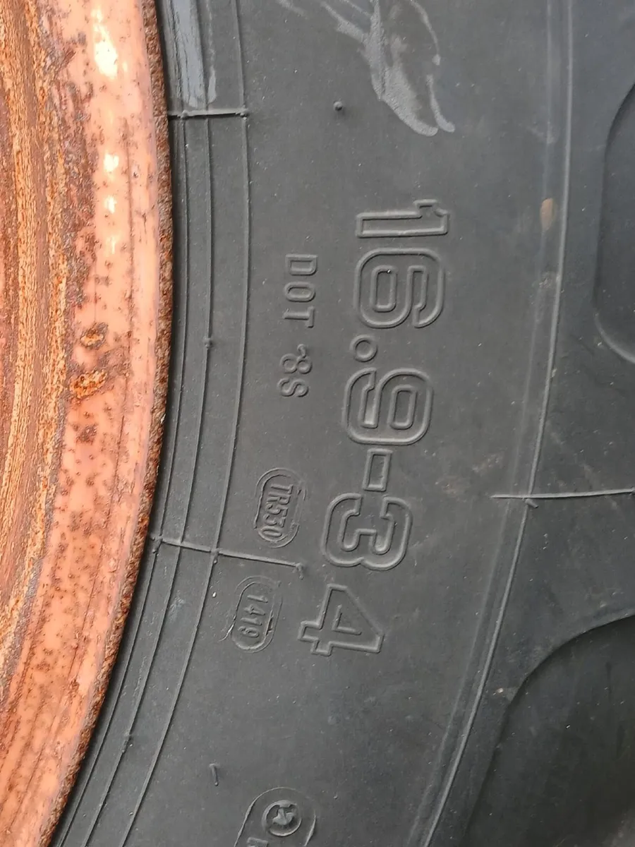 Ford 16.9.34 wheels/parts - Image 2