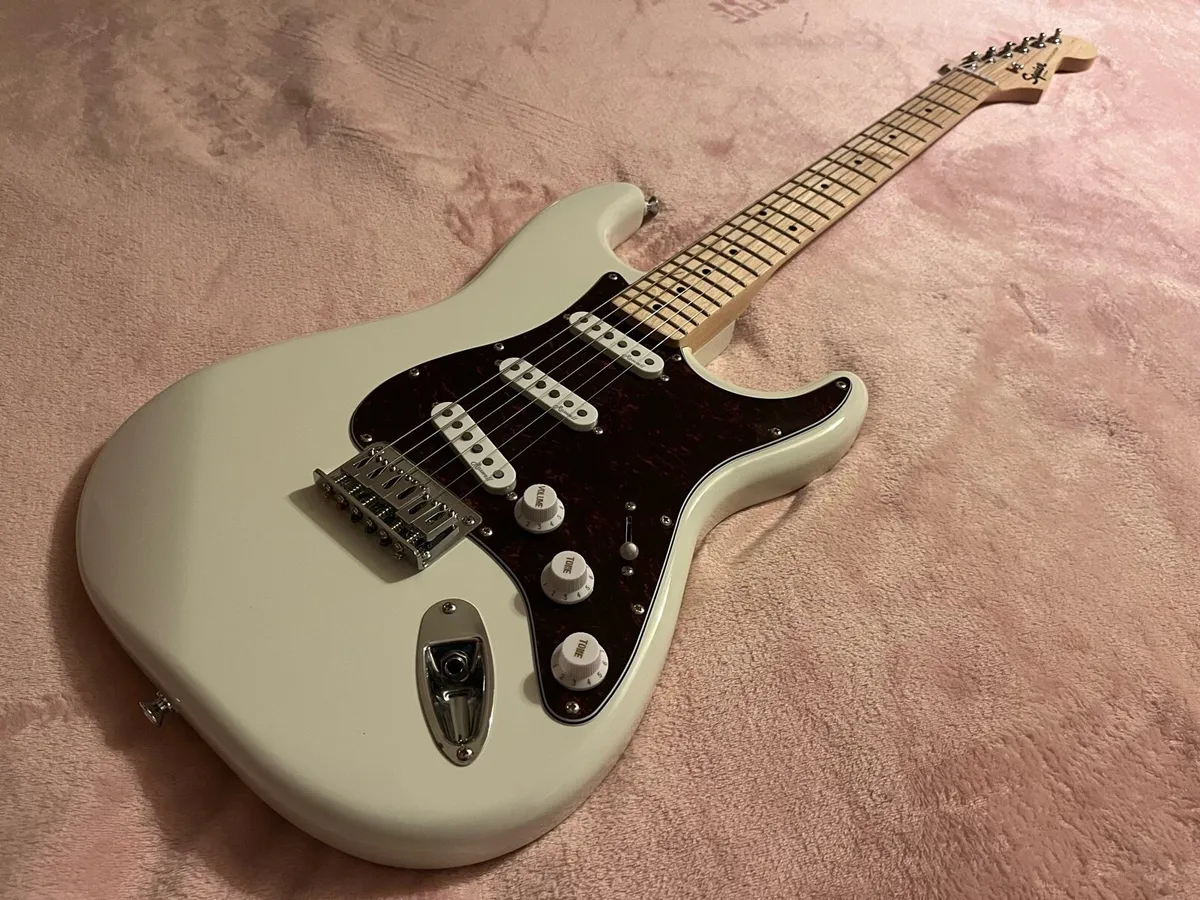 Squier Stratocaster - Image 3