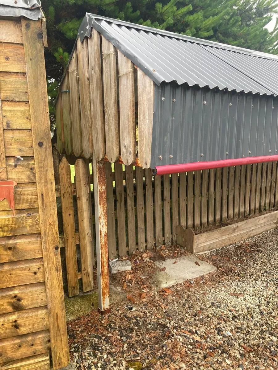 Roofed Clothes line for sale - Image 3