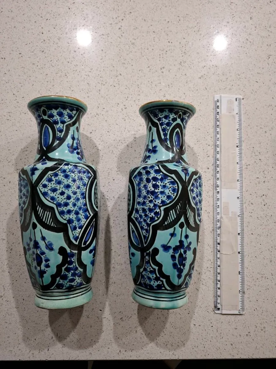 Azouz Kharraz Tunisian hand-painted ceramic vases - Image 1