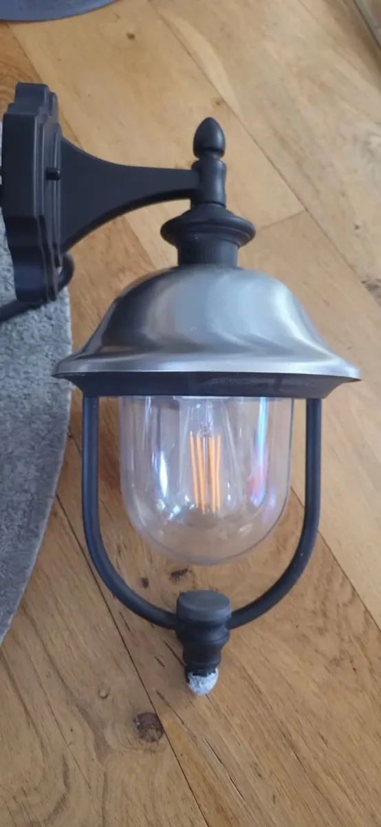 Black Metal Outdoor Lamp - Image 3