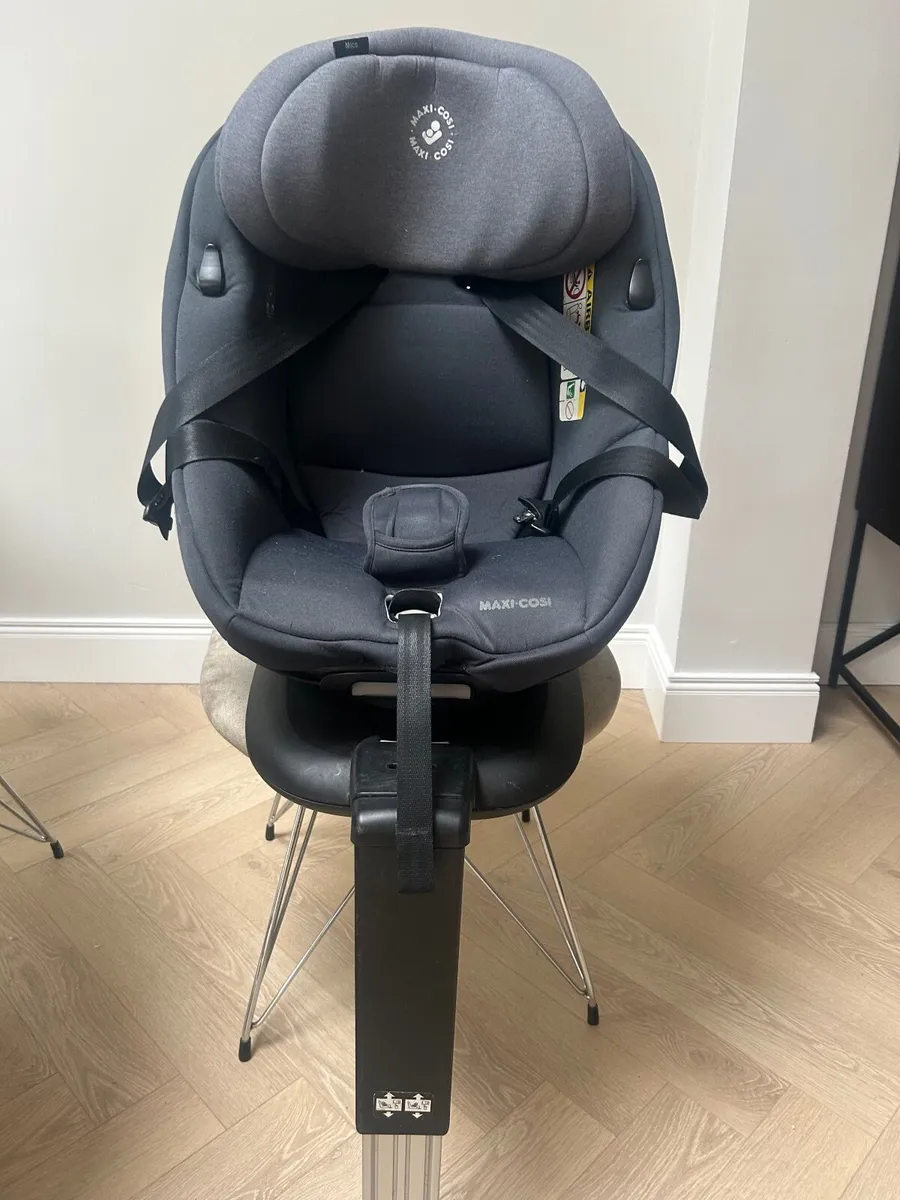 Car seat - Image 1