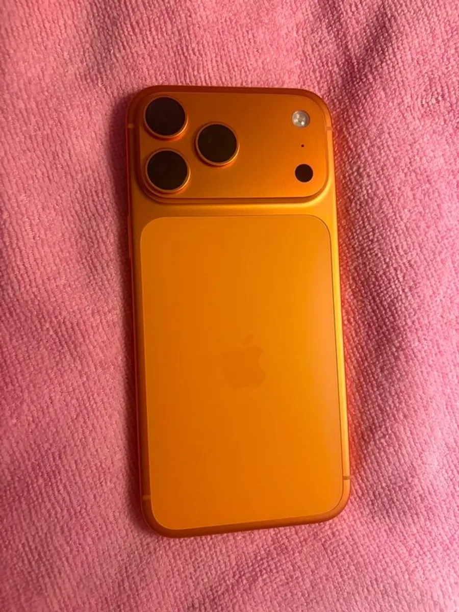 Apple IPhone 17 pro max - Image 1