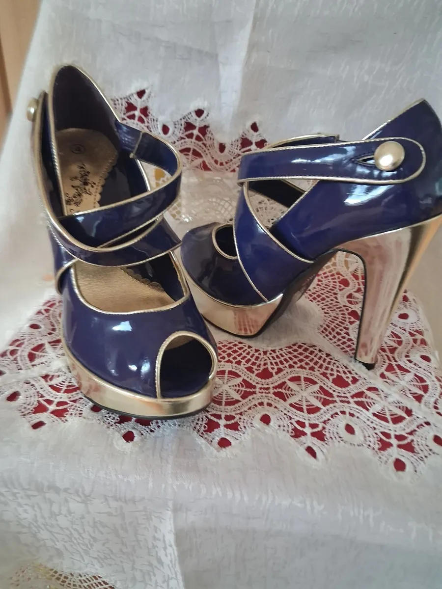 Shoe's