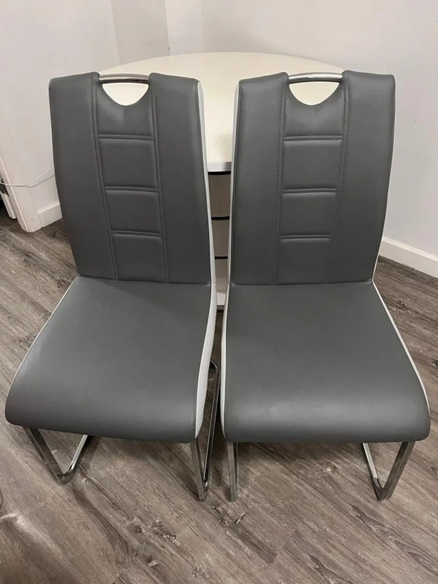 Round Dining Table with 2 Chairs - Image 4