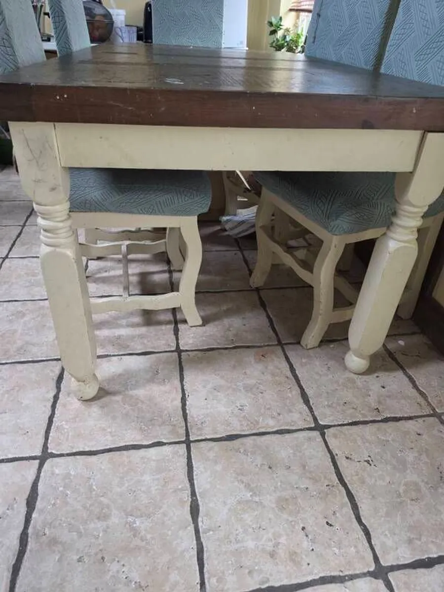 kitchen table and chairs - Image 4