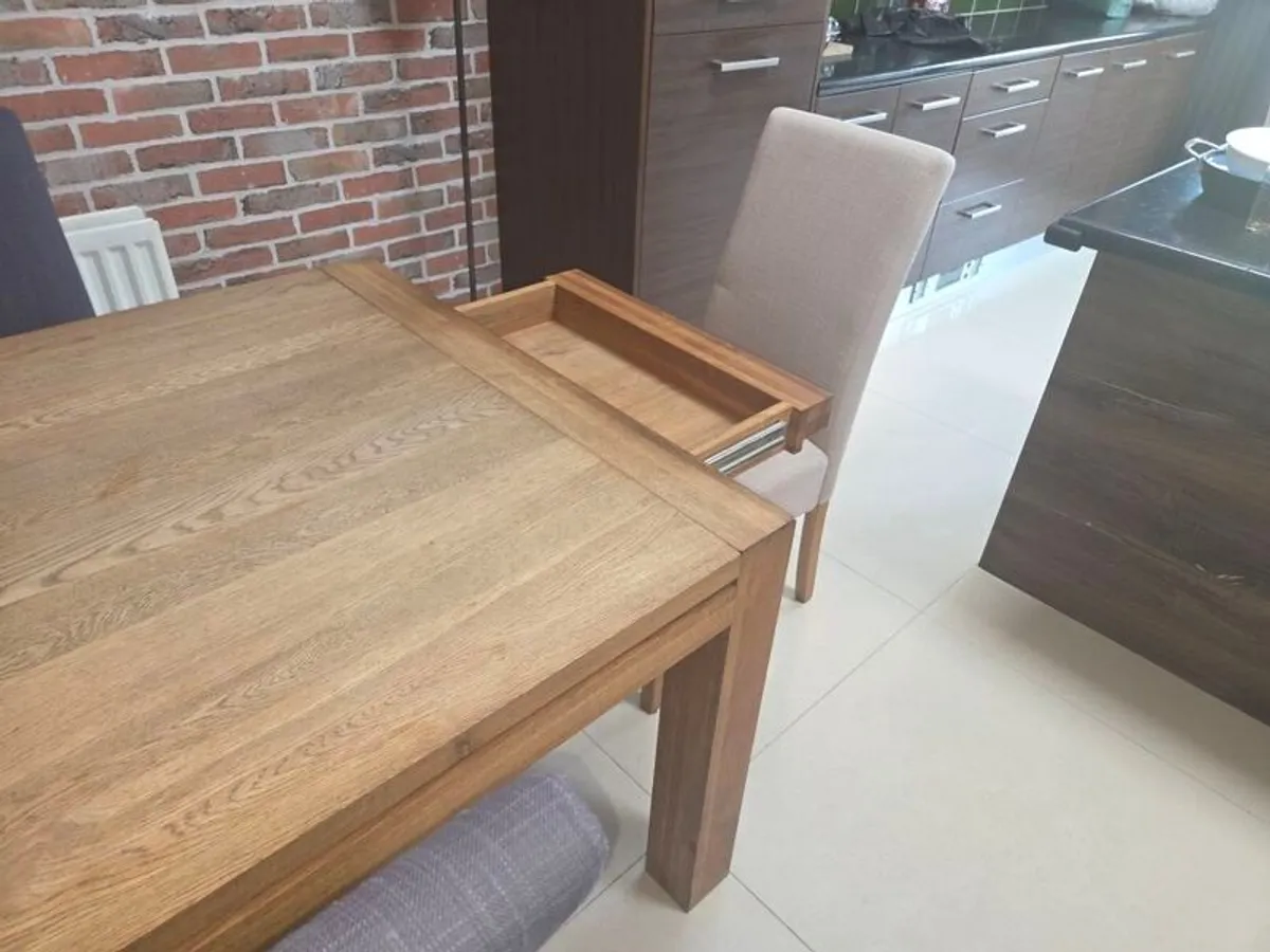 solid oak dining table - Image 2