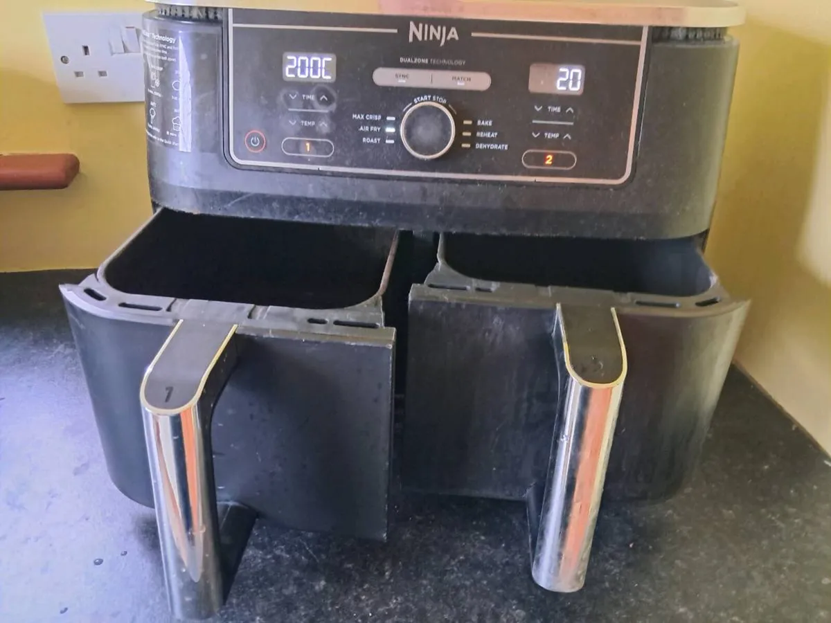 Air fryer - Image 1