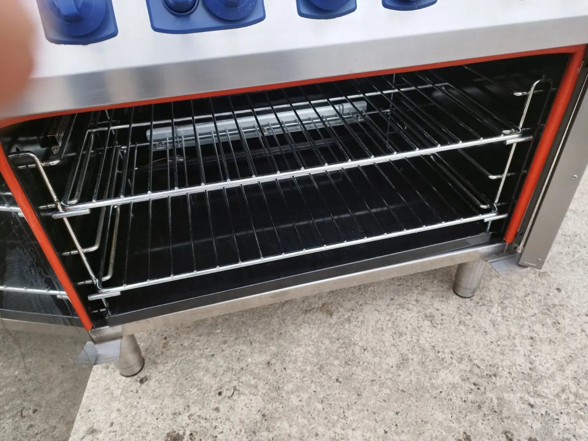 Electrolux 6 ring gas cooker - Image 4