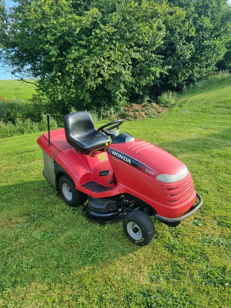 Honda Ride on mower - Image 2