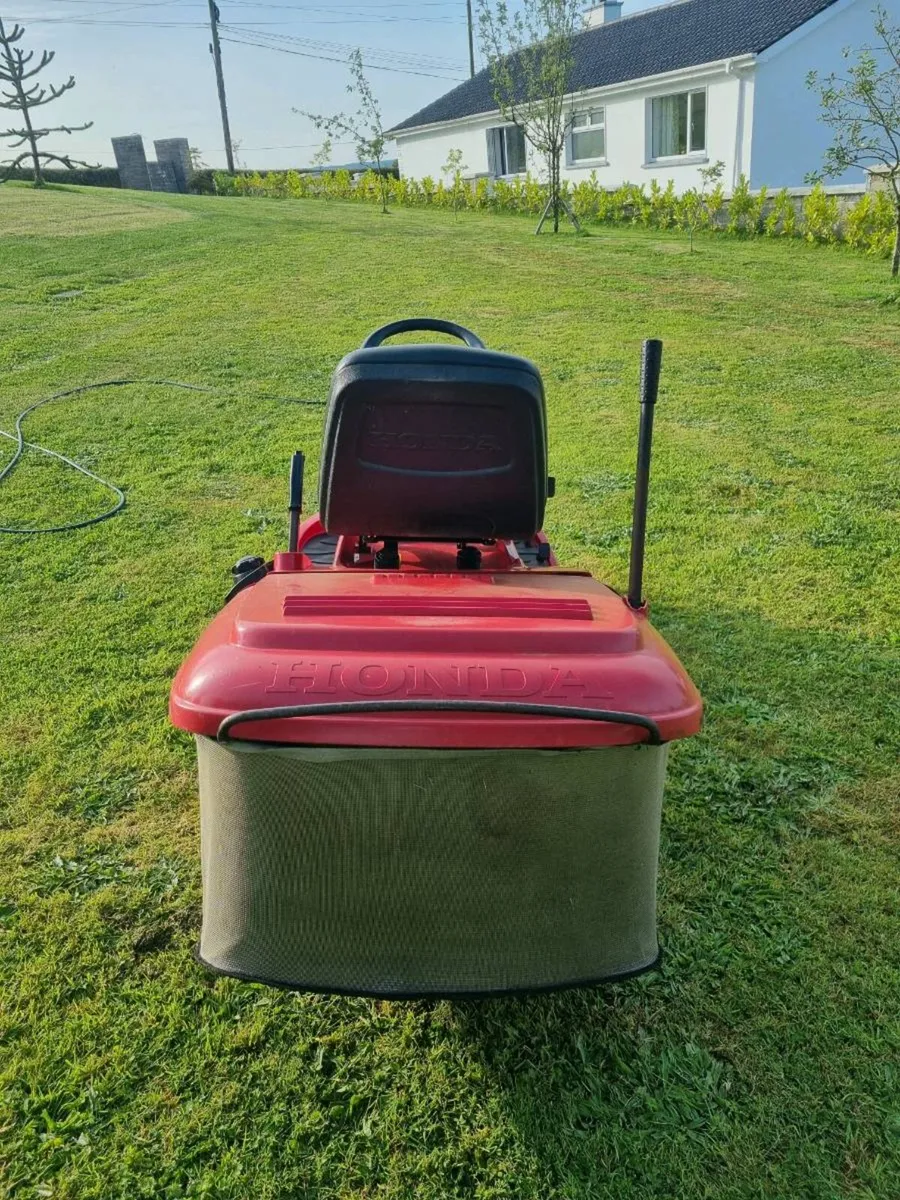 Honda Ride on mower - Image 3