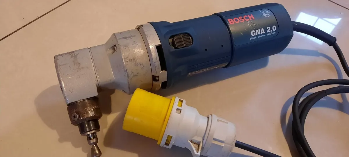Bosch GNA 2,0 Tin Nibblers 110v - Image 1